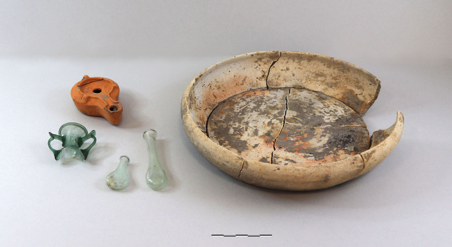 Funde aus Traismauer: Funde als Grabbeigabe aus dem Gräberfeld Stollhofen